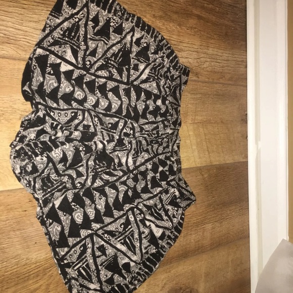 Mossimo Elephant Shorts - Picture 3 of 3